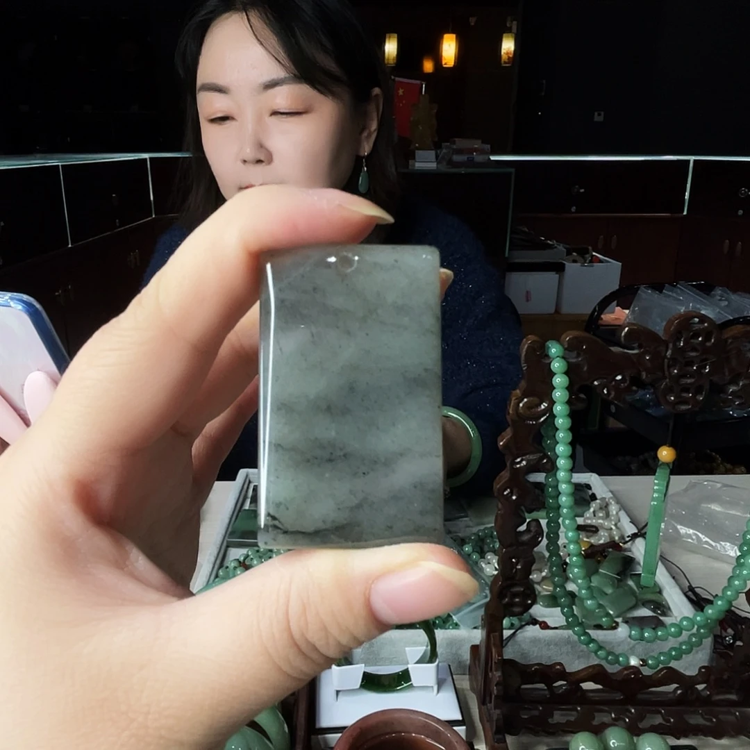 密玉（石英质玉）未镶嵌颈饰