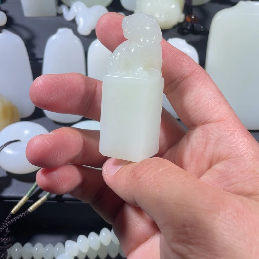 和田玉未镶嵌吊坠(不含链)印章