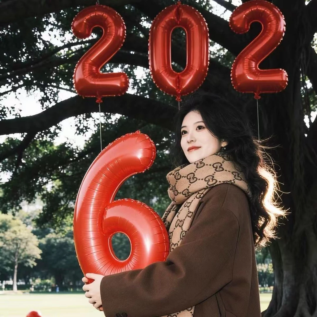 跨年夜2026铝膜气球生日数字元旦年会氛围感布置新年装饰拍照道具