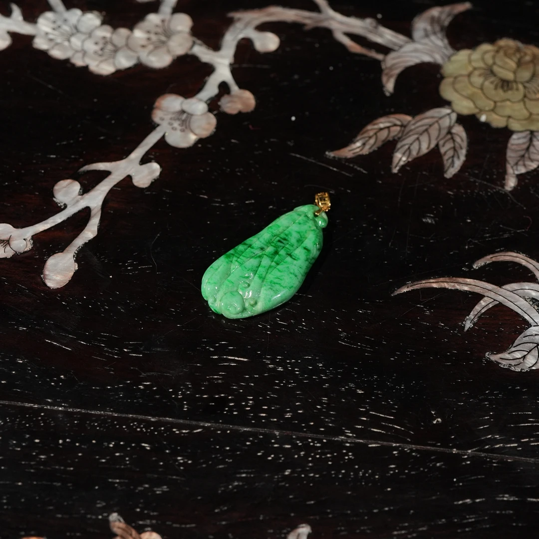 2.10香港王老板-翡翠18k镶嵌吊坠5y302