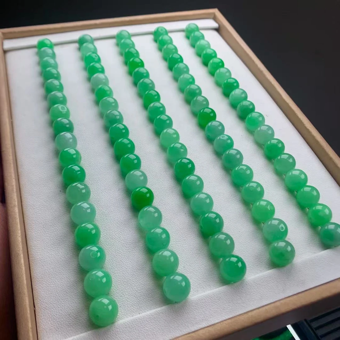 卡10mm 天然缅料A货 浅绿单珠 多样性发一