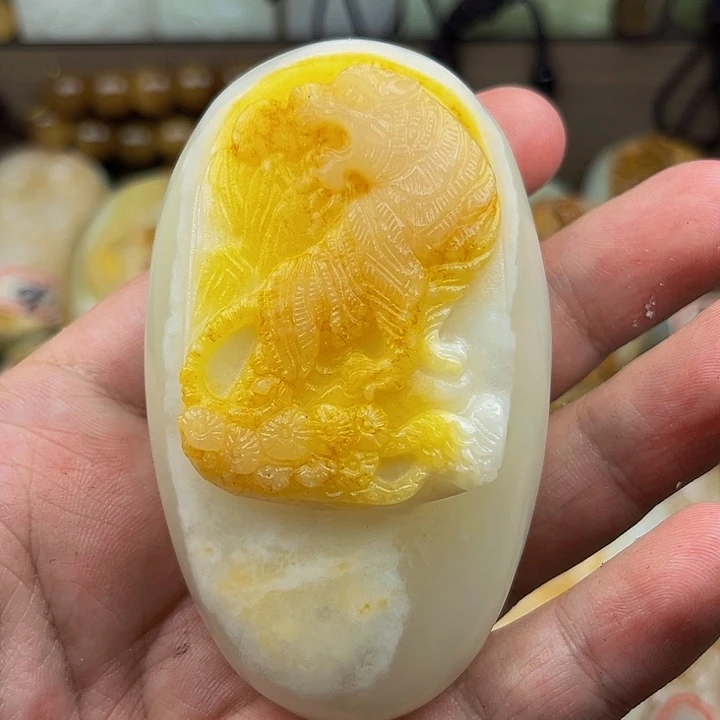 强***0石材方解石手把件虎