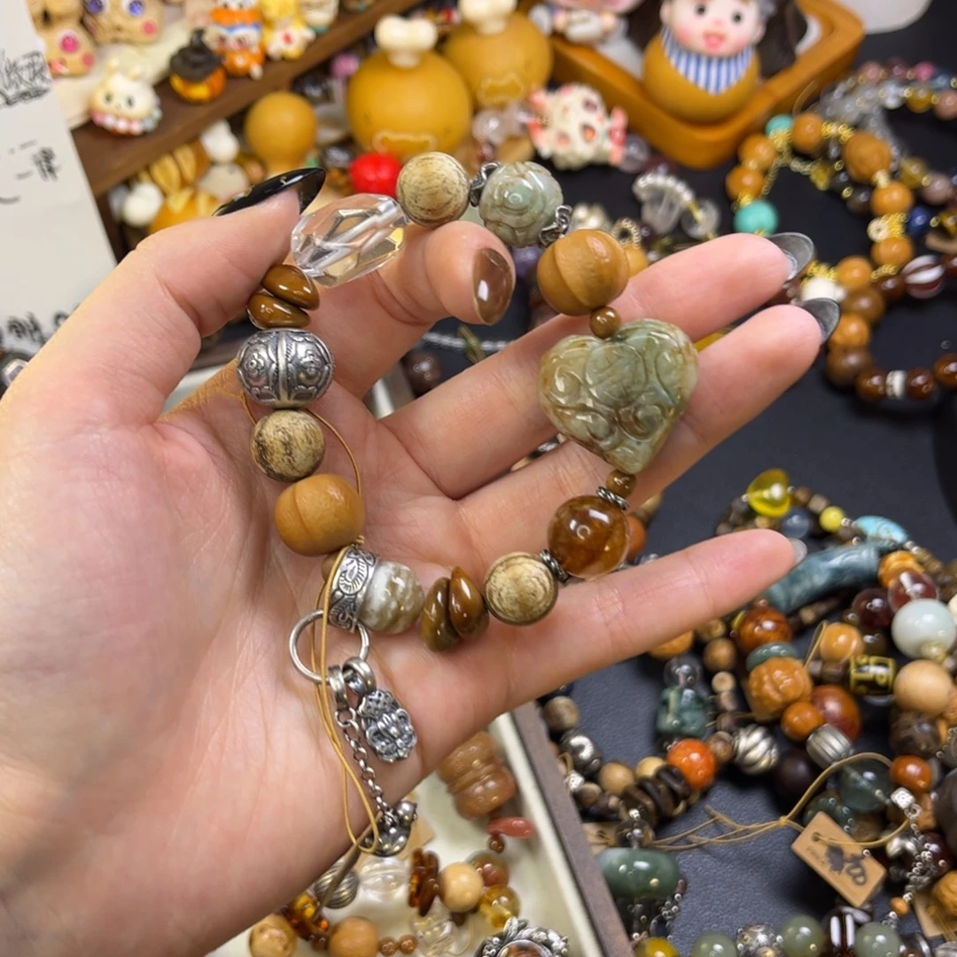 猴头核桃吊坠直播间