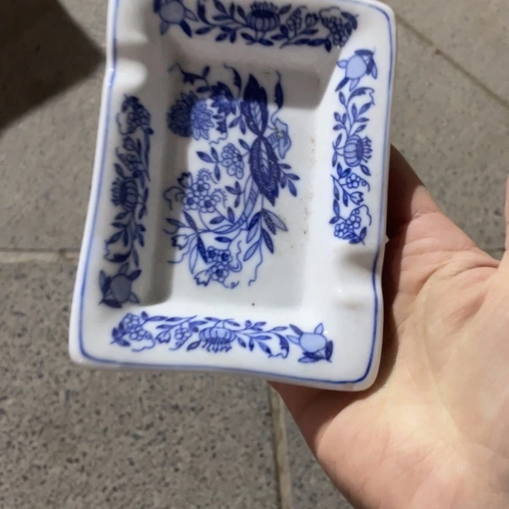 其他盘子碗砂锅都有