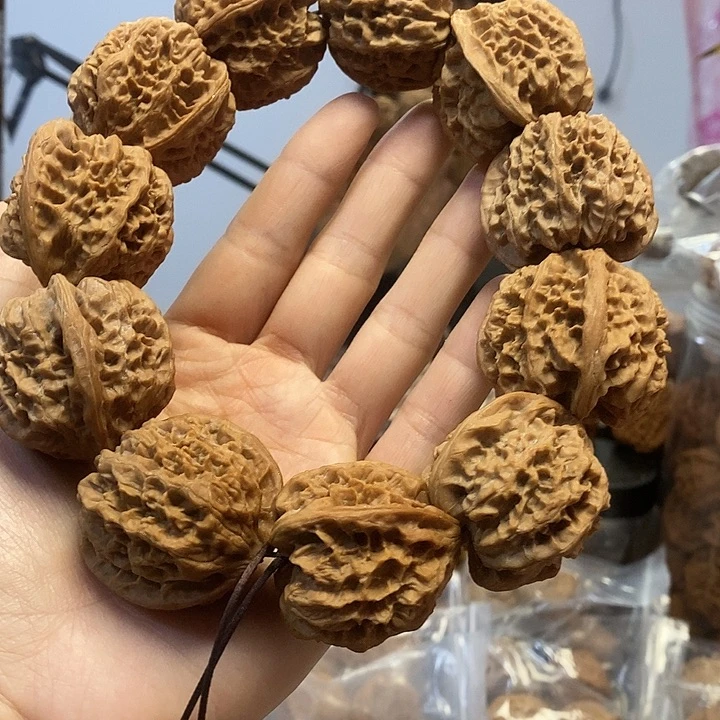 文玩核桃把件38野牛手持