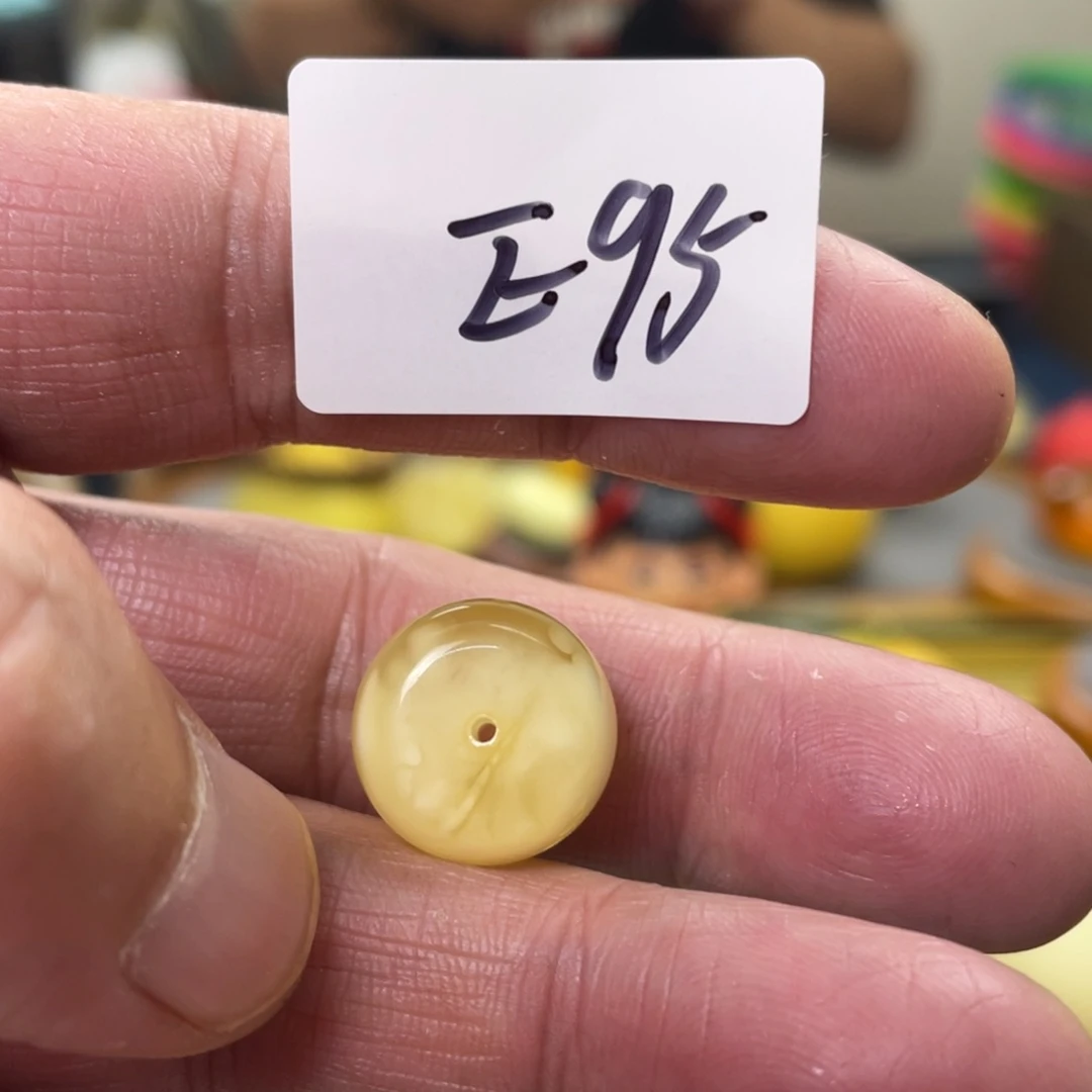 手链琥珀未镶嵌多样性发，发其中一件