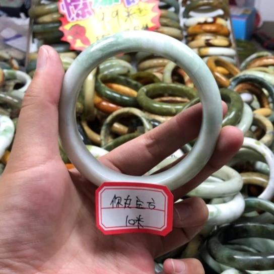 未镶嵌蛇纹石玉手镯你**方
