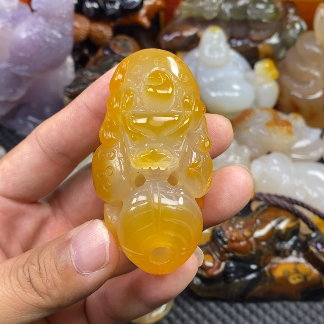 玛瑙/玉髓手把件未镶嵌沉*?