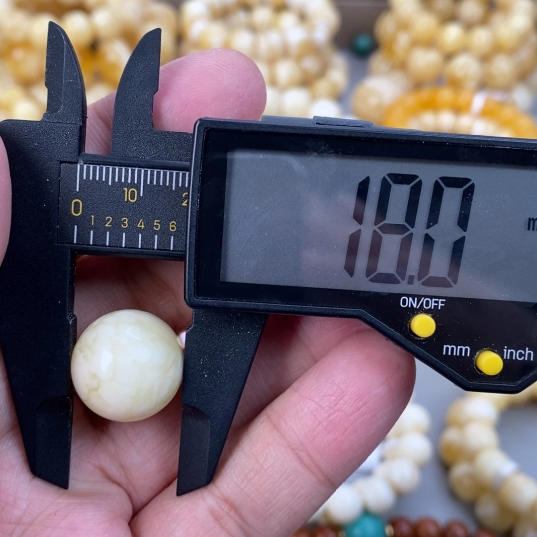 蜜蜡未镶嵌珠宝奇石3.3g