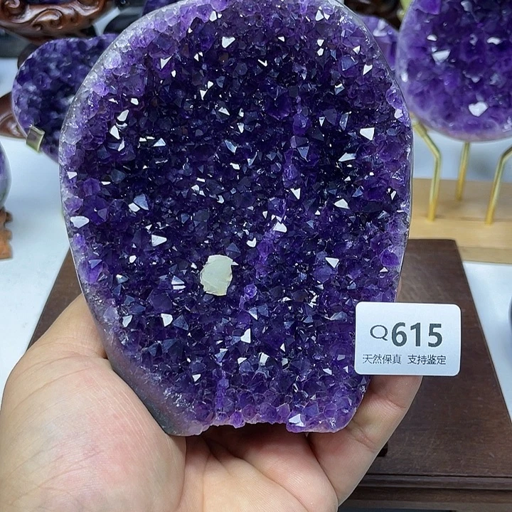 未镶嵌水晶大型摆件（非配饰）