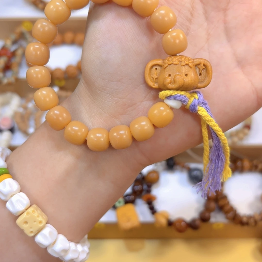 星月菩提吊坠黄菩提