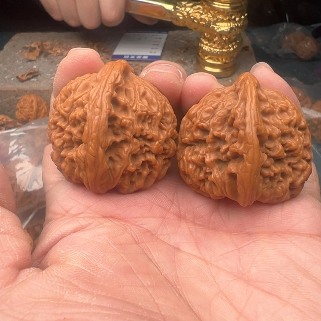桃核把件40南疆石南疆石