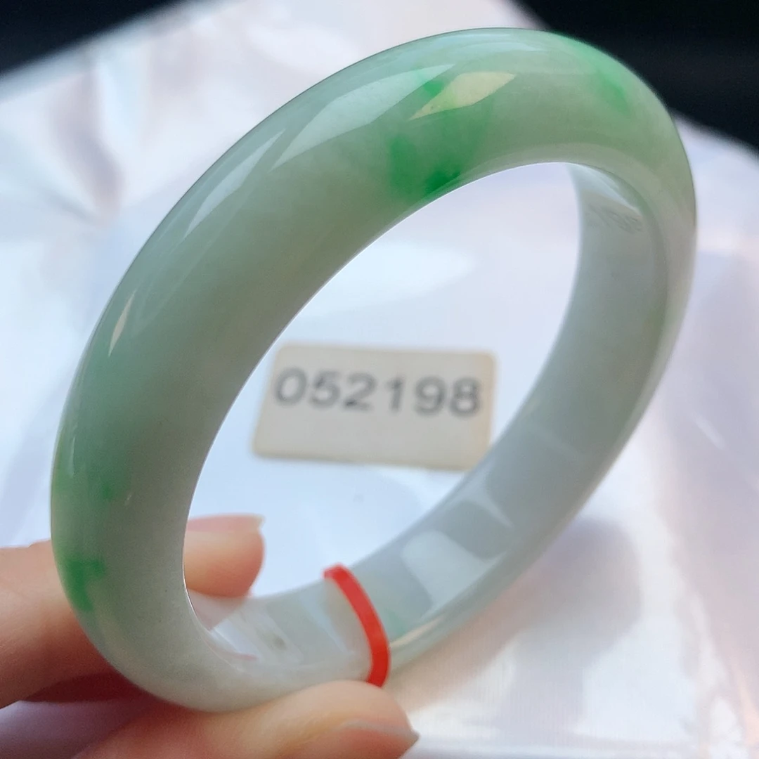 翡翠手镯未镶嵌52圈口052198