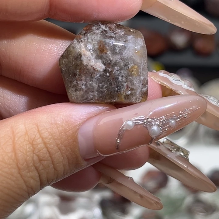 未镶嵌吊坠(赠链)水晶