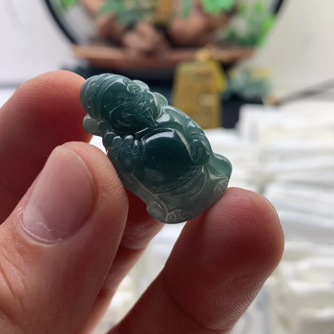 颈饰未镶嵌翡翠财神