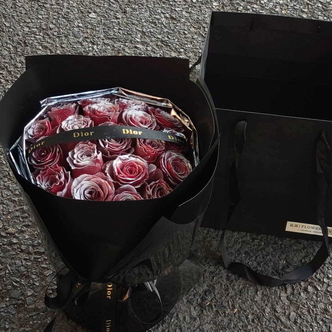 冬日浪漫 19支落雪玫瑰