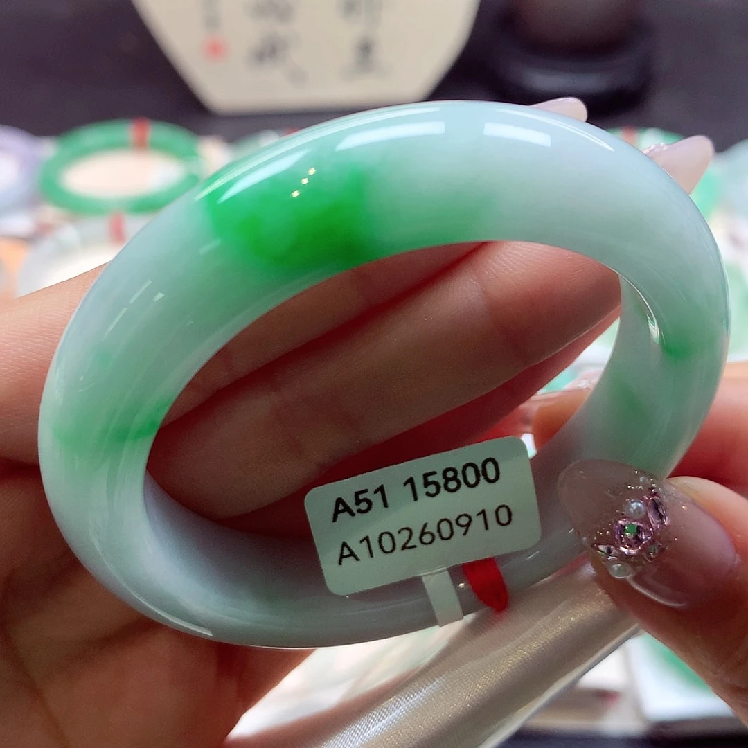 翡翠手镯未镶嵌18翡翠手镯99