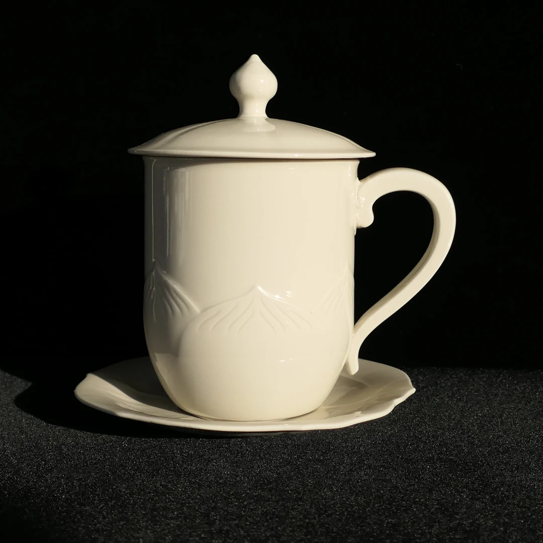 【瑕疵品、介意勿拍】定窑原矿料滚压办公杯高档带盖会议杯