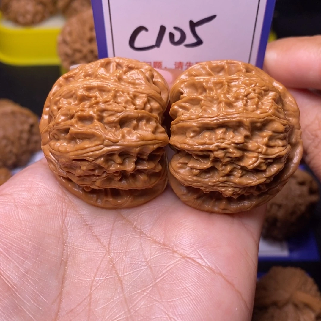 文玩核桃把件42全品白狮子c105