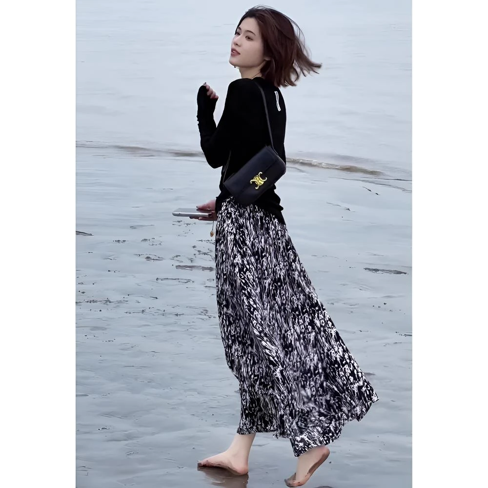 早春穿搭套装2025新款小个子茶系搭配一整套时尚碎花半身裙两件套