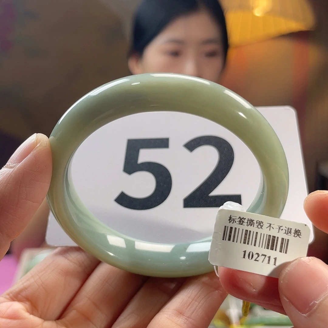 和田玉手镯未镶嵌微瑕59