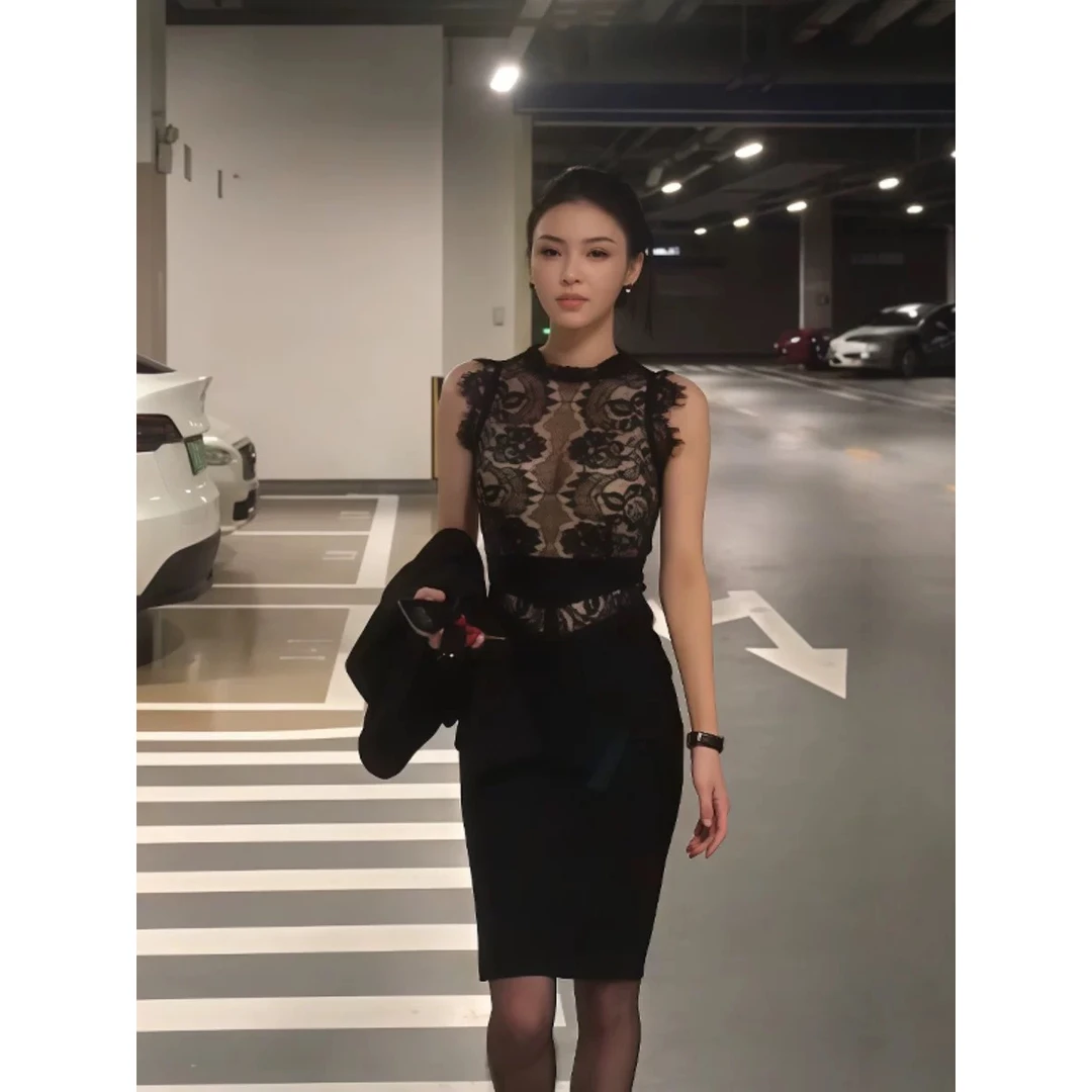 2025新款法式蕾丝拼接无袖性感连衣裙女修身老钱清冷系禅意衣服女