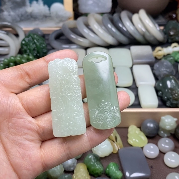 和田玉未镶嵌颈饰杨***