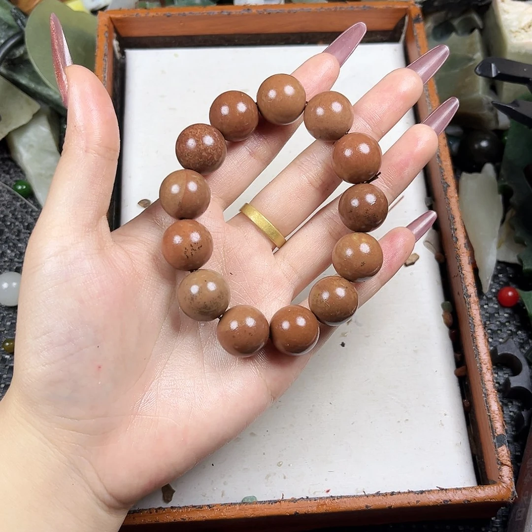 颈饰未镶嵌和田玉（糖玉）乐**步