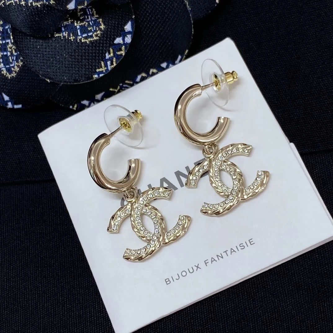 未使用 Chanel/香奈儿 经典双C香槟金满钻耳钩耳钉23B/AX0304
