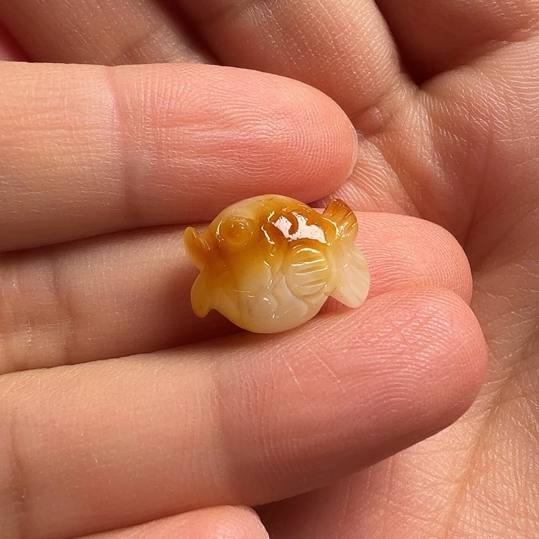 蜜蜡颈饰未镶嵌胖鱼（打孔不退换）