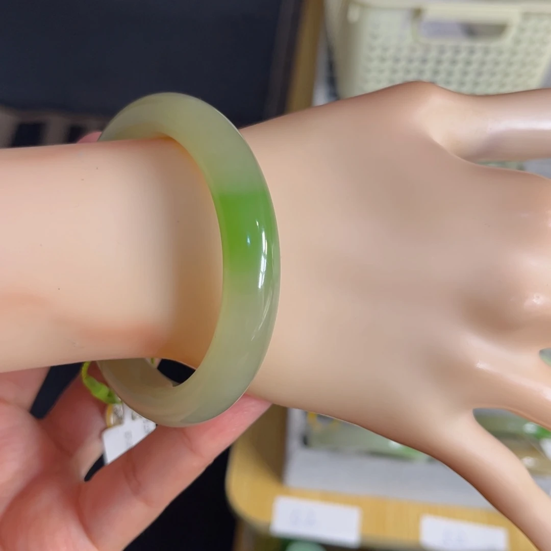 和田玉未镶嵌手镯高冰阳绿翠青