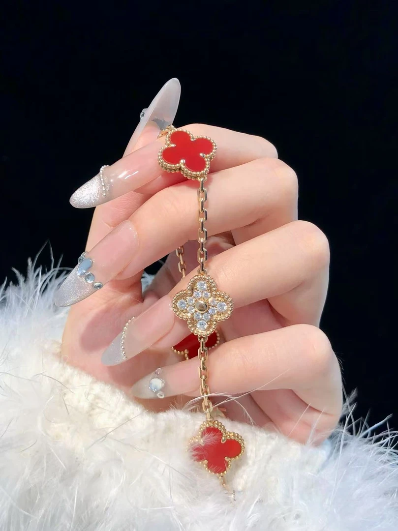 【直播间专属福利】18K金钻石红花隔钻手链 RZ