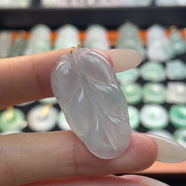 颈饰未镶嵌翡翠叶子