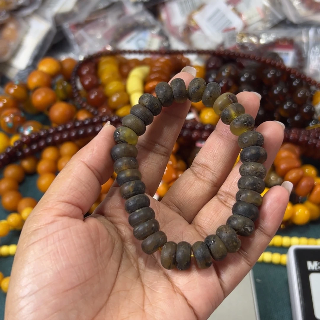 未镶嵌琥珀珠宝奇石1441