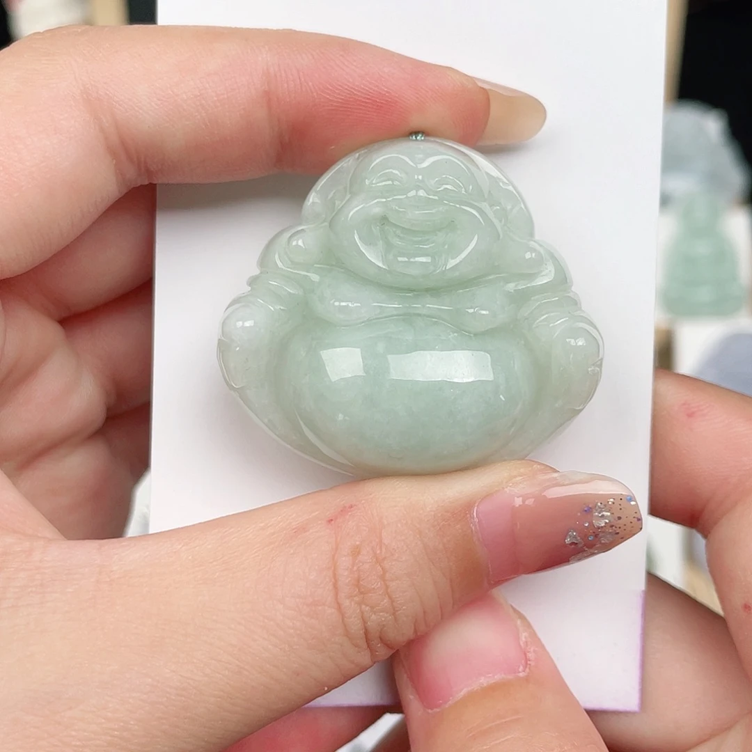 翡翠未镶嵌颈饰佛公