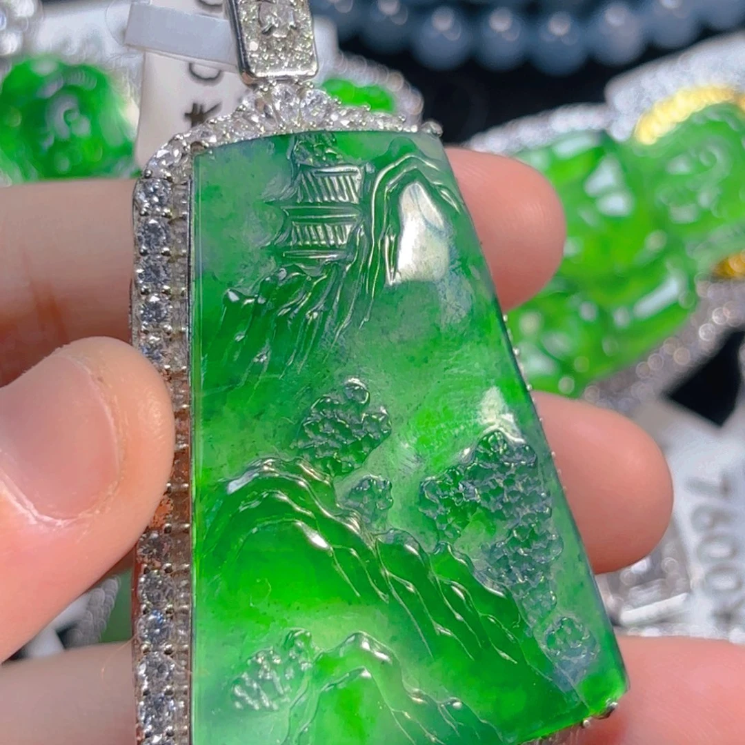 翡翠颈饰银S925镶嵌山水牌