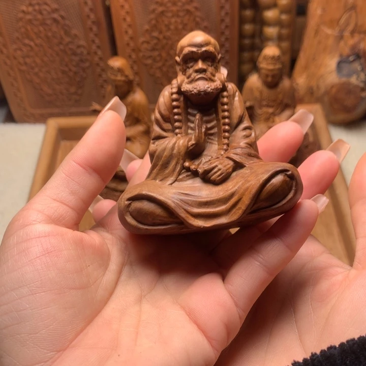 檀香木其他老山檀香手把件瑕疵