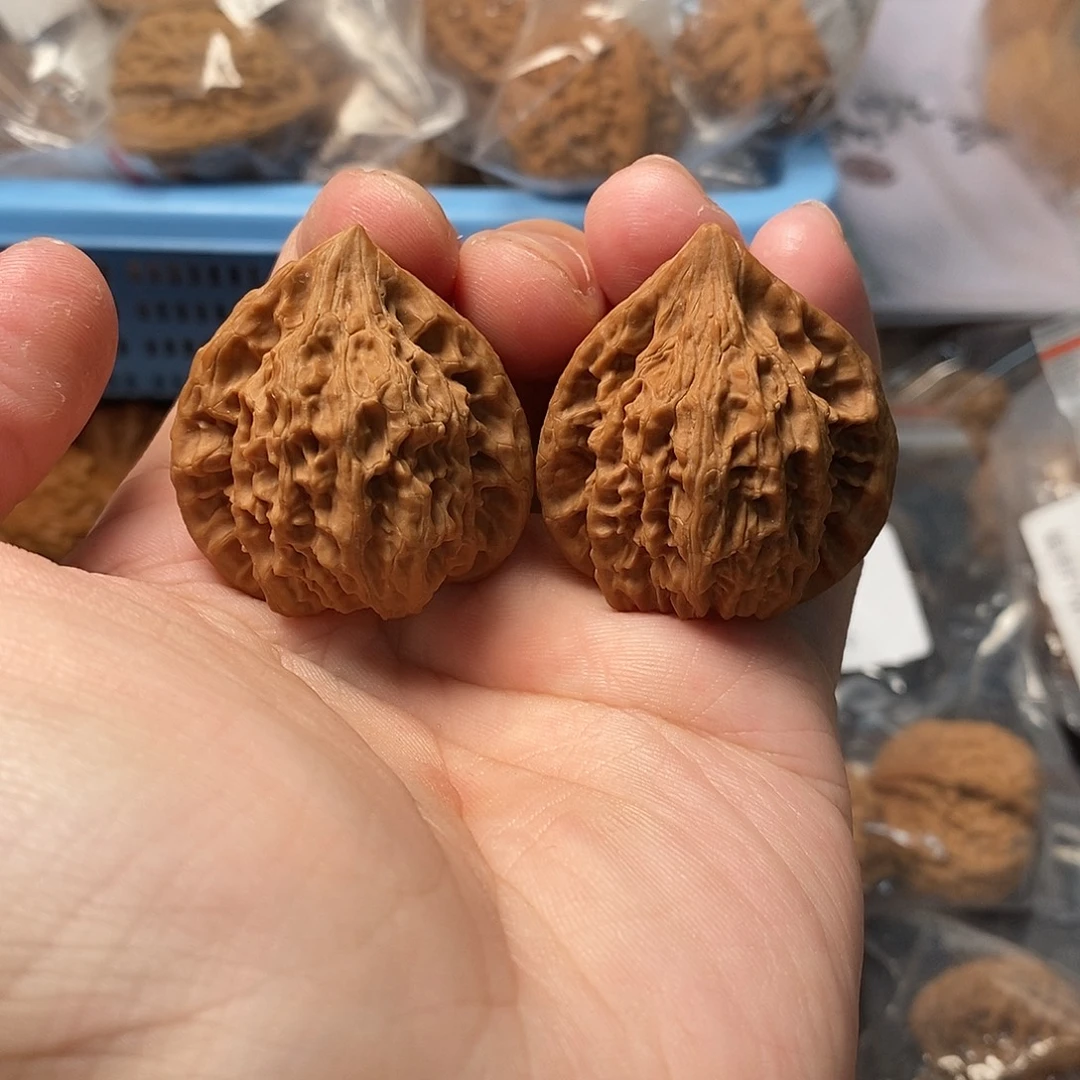 1文玩核桃昊天冠35-298
