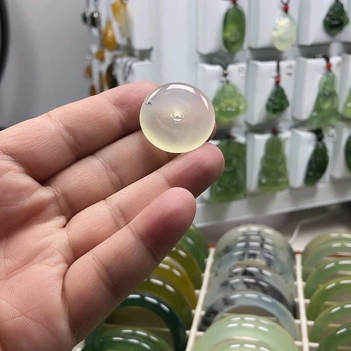蛇纹石玉合金颈饰
