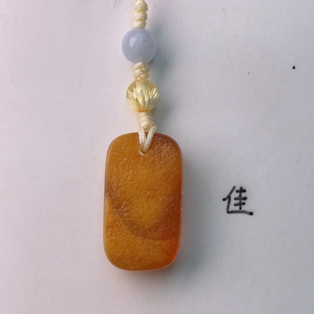 未镶嵌琥珀珠宝奇石