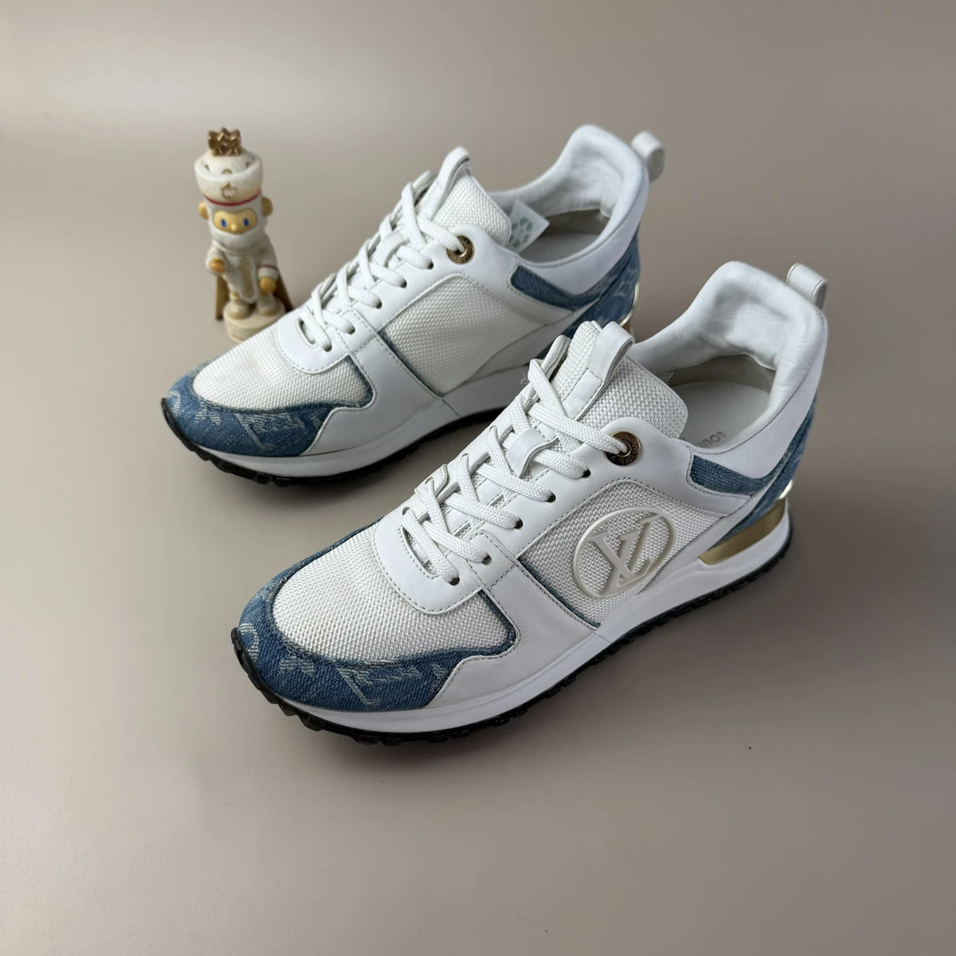 95新 LouisVuitton/路易威登 白蓝牛仔满印运动鞋 36.5码 YLP3268