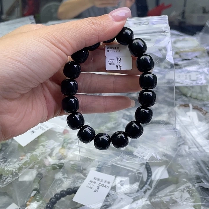 和田玉未镶嵌手串