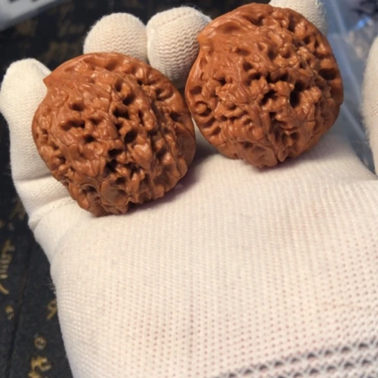 文玩核桃把件水龙纹鹰勾40mm