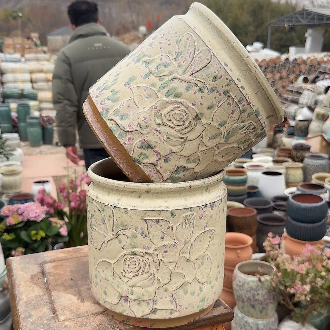 紫砂花盆口20高20（两个蝶恋花彩色