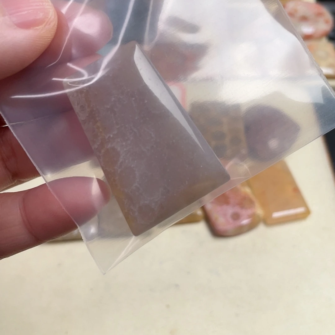 【闪购商品】未镶嵌吊坠(赠链)硅化玉粗****爱