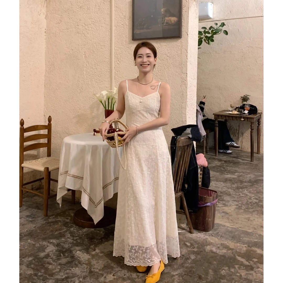 微胖妹妹大码女装气质温柔春季新款蕾丝显瘦高级法式收腰吊带裙潮