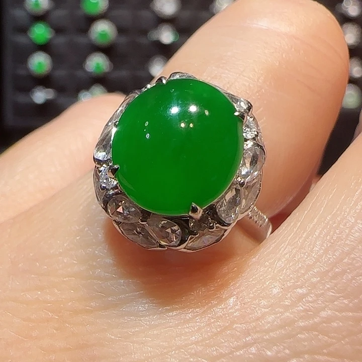 翡翠戒指18K金镶嵌戒指