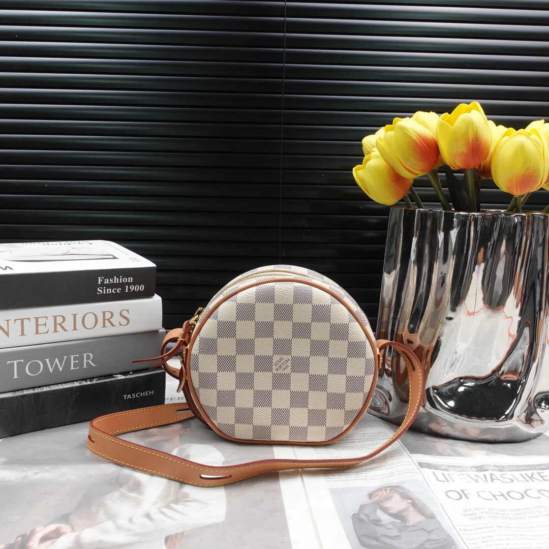 95新 LouisVuitton/路易威登 单肩包/T20333808