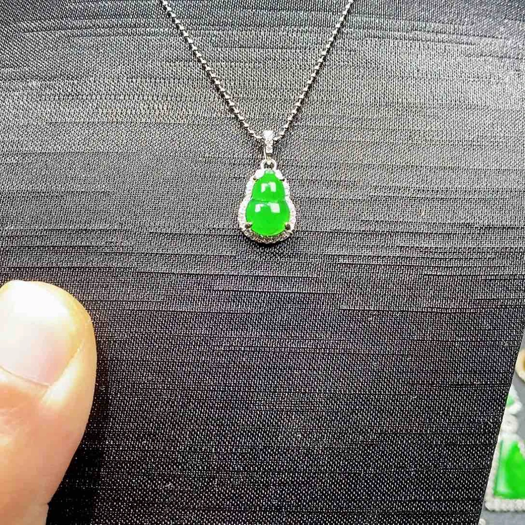 颈饰银S925镶嵌翡翠w w