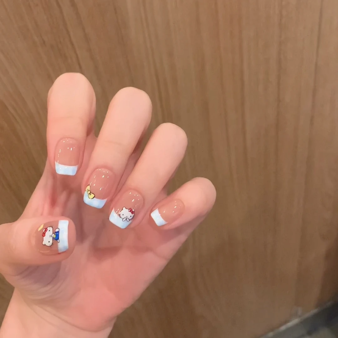 【蓝Kt】纯手工粉嫩可爱法式短款穿戴甲少女美甲贴片